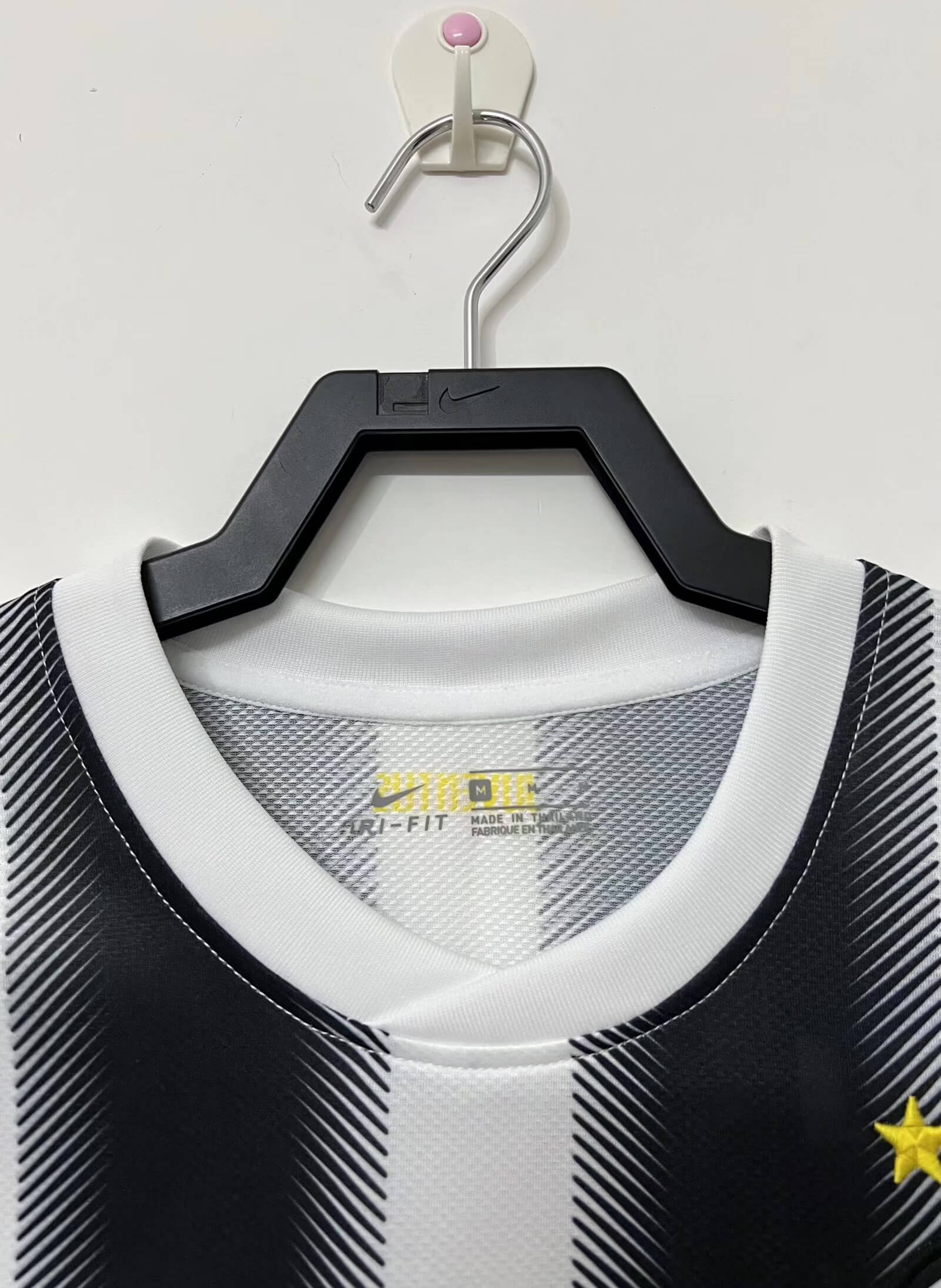 Retro Juventus Home Jersey 2011/12 - minejerseys