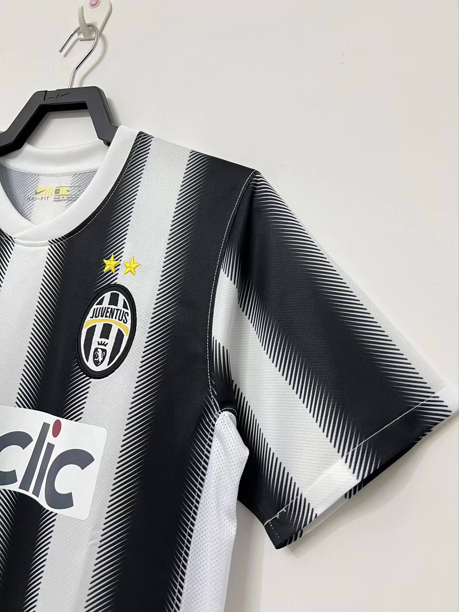 Retro Juventus Home Jersey 2011/12 - minejerseys